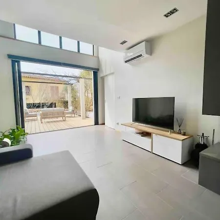 Maison Avec Piscine Chauffée à 15mn De La Plage Villa